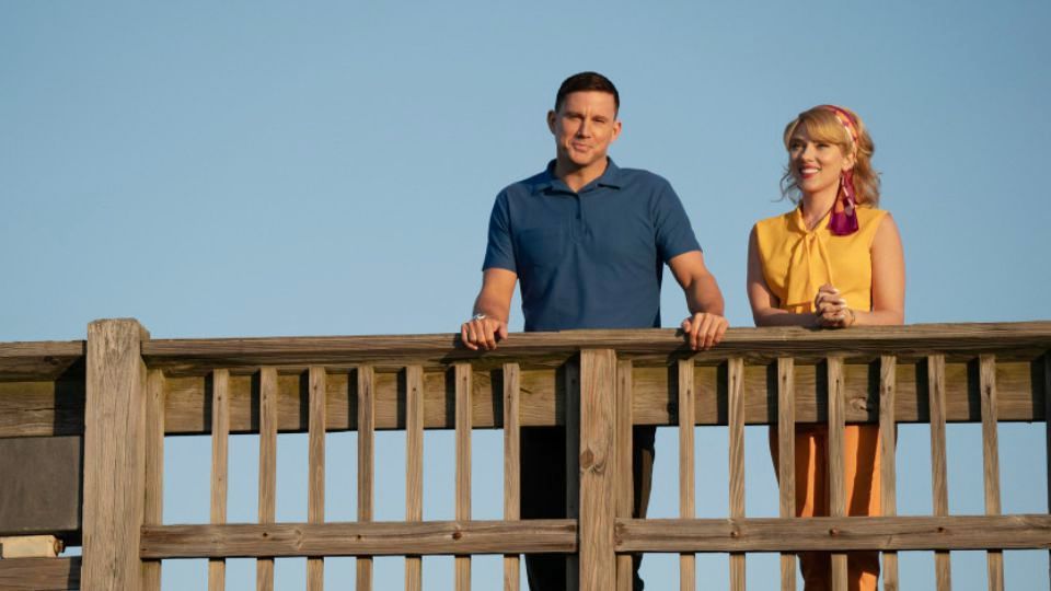 Cole Davis (Channing Tatum) und Kelly Jones (Scarlett Johansson) in geheimer NASA-Mission